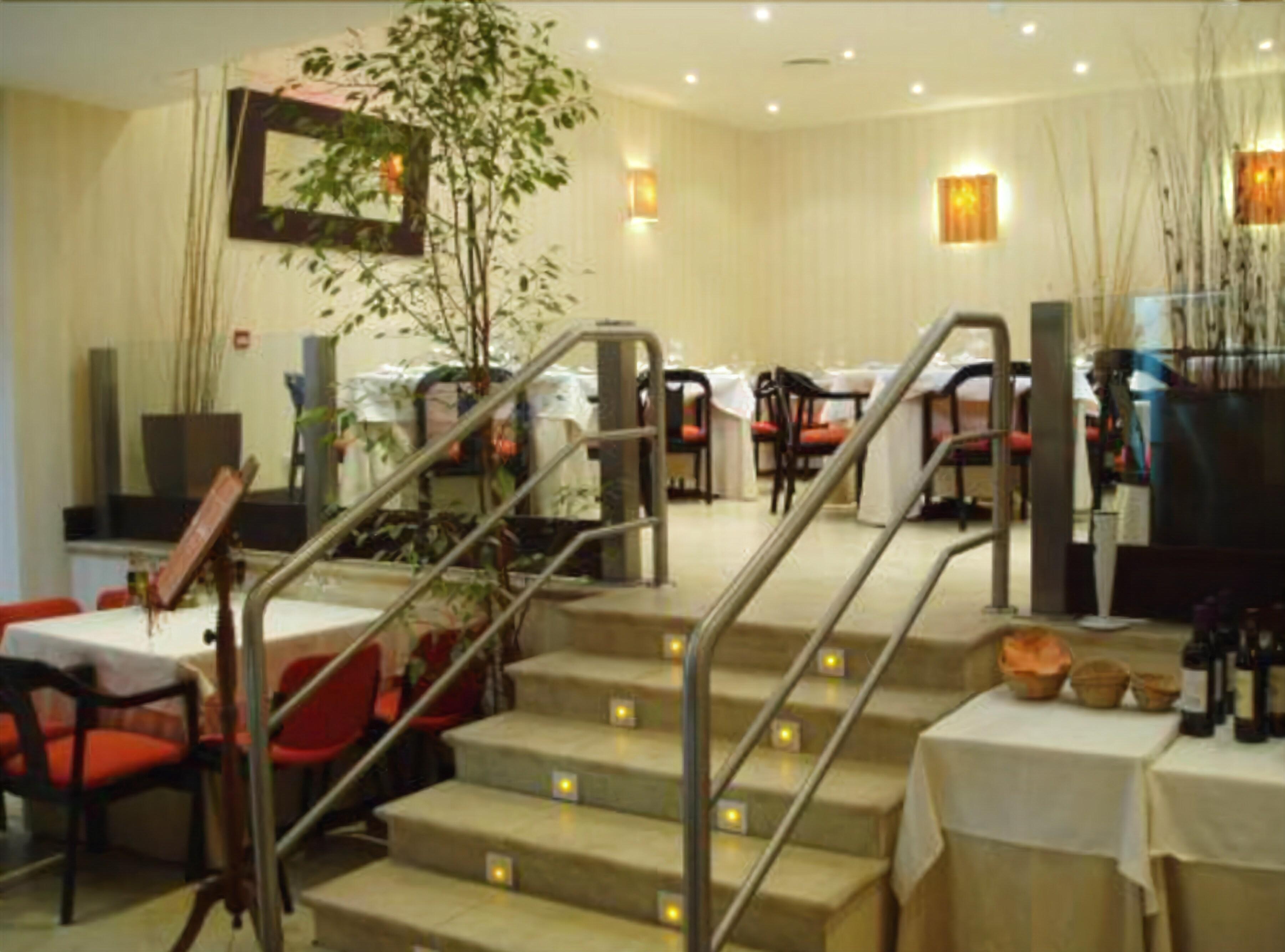 Hotel Villa De Barajas — Photos 2